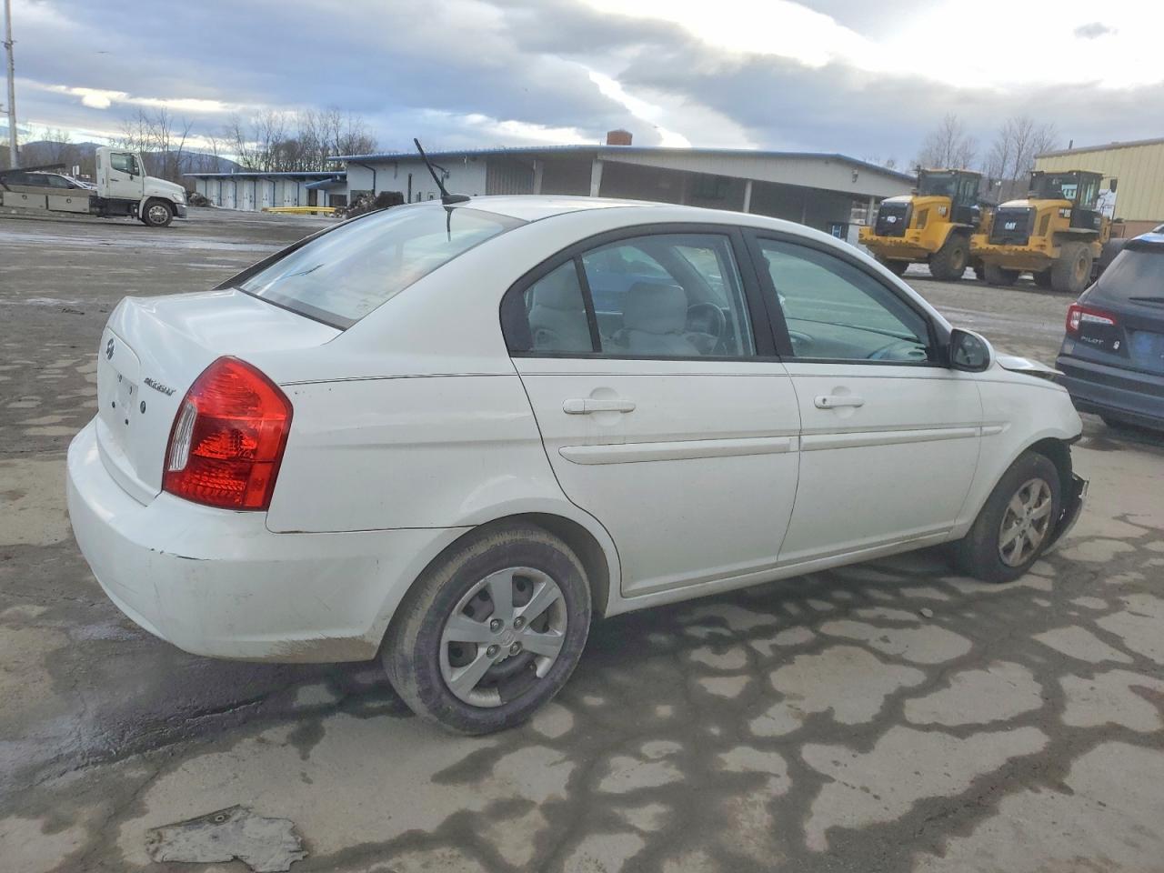 2009 HYUNDAI ACCENT GLS photo 3