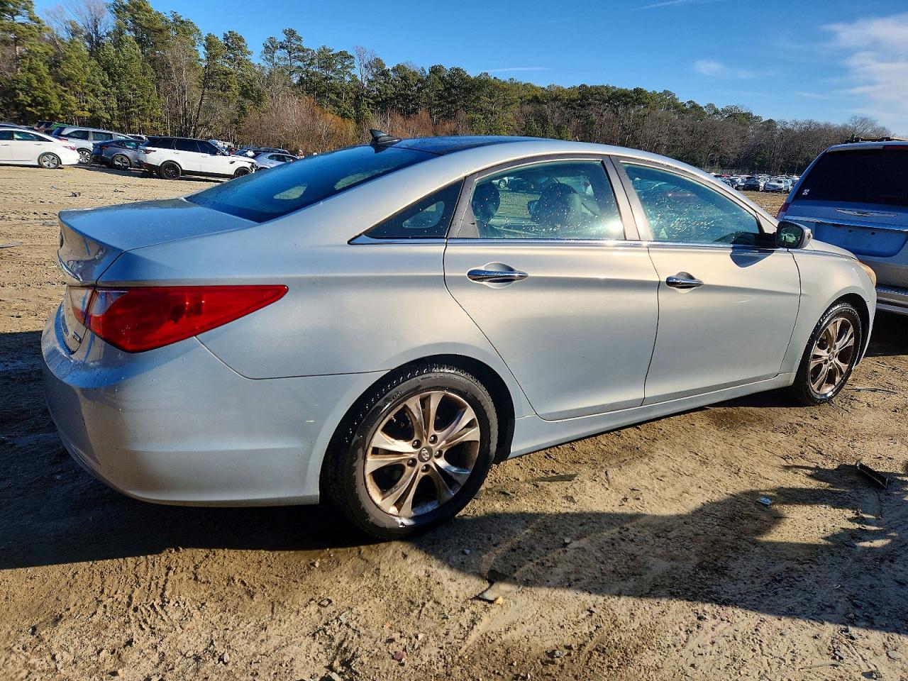 2013 HYUNDAI SONATA SE photo 3
