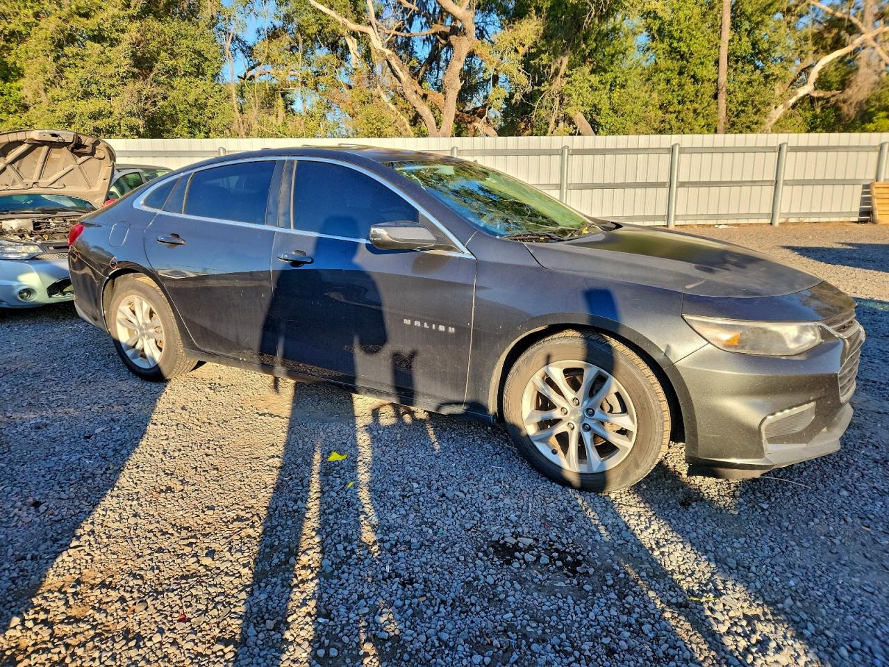 2016 CHEVROLET MALIBU LT photo 4