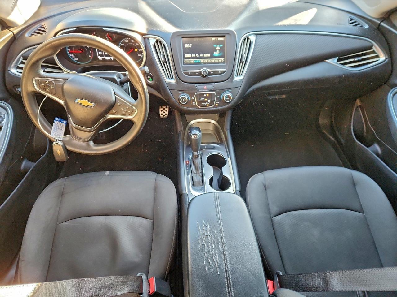 2016 CHEVROLET MALIBU LT photo 8