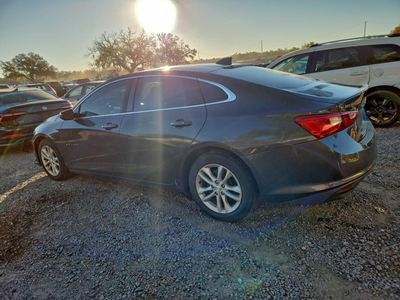 2016 CHEVROLET MALIBU LT photo 2