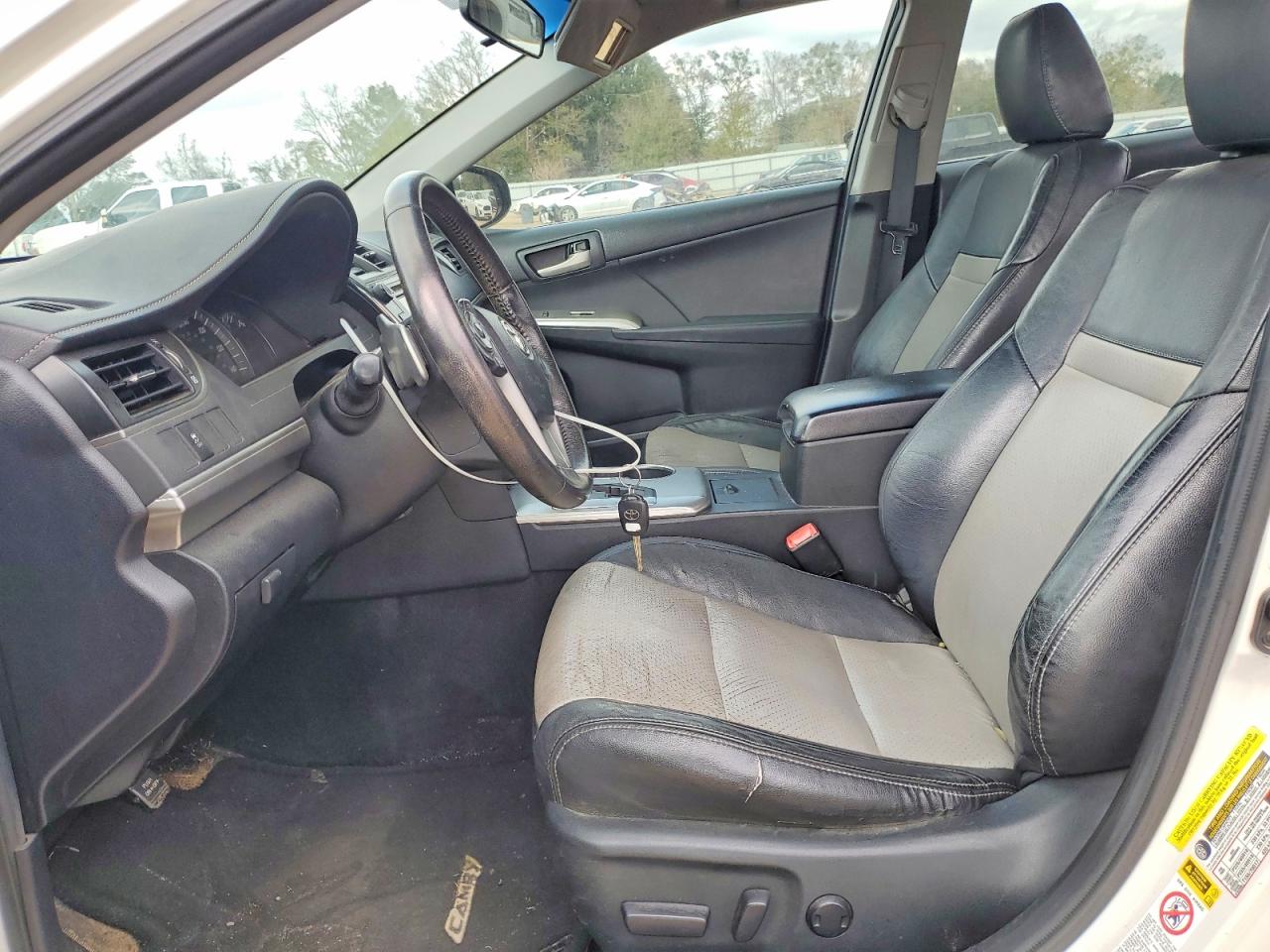 2012 TOYOTA CAMRY BASE photo 13