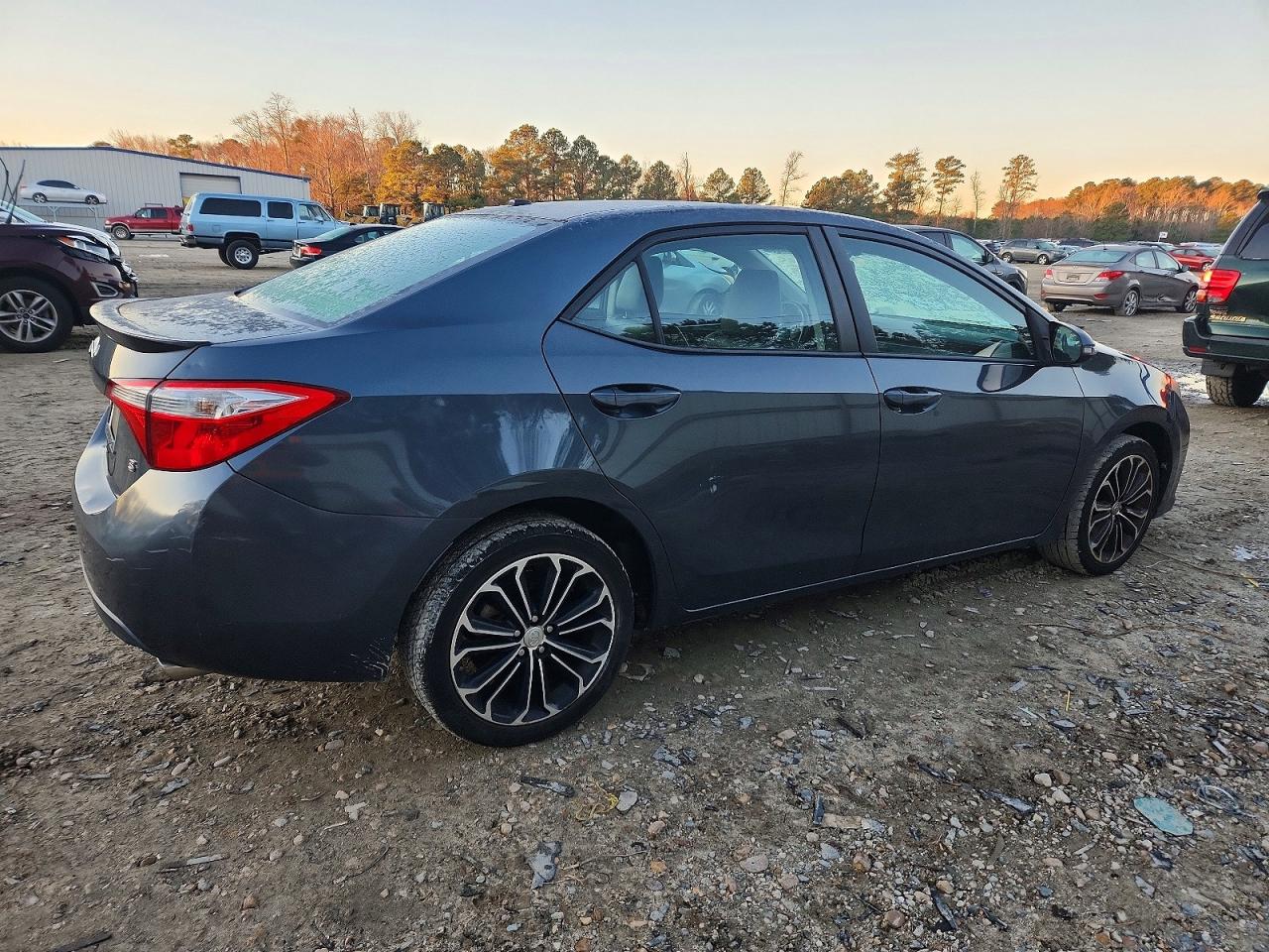 2016 TOYOTA COROLLA L photo 3