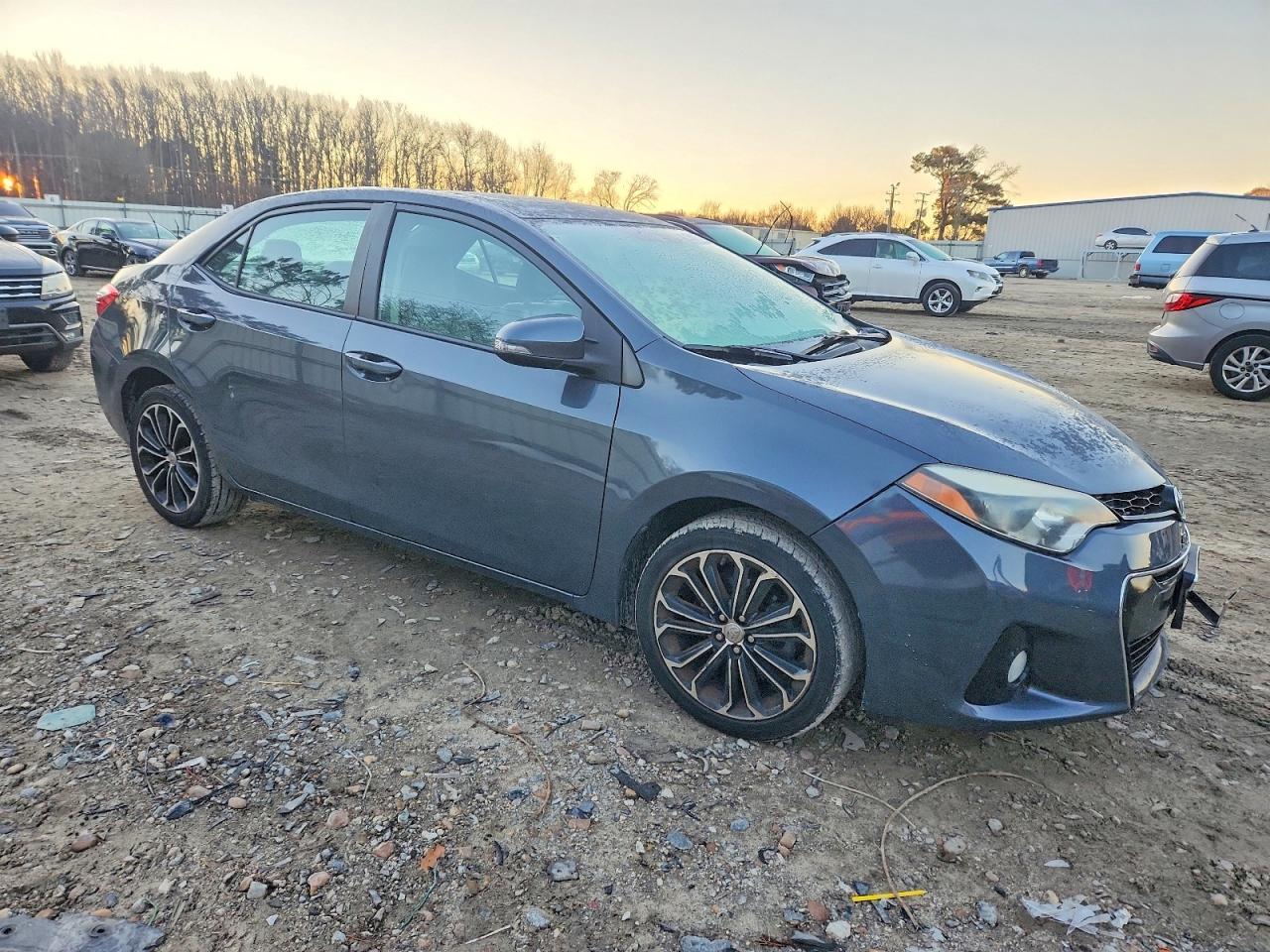 2016 TOYOTA COROLLA L photo 4