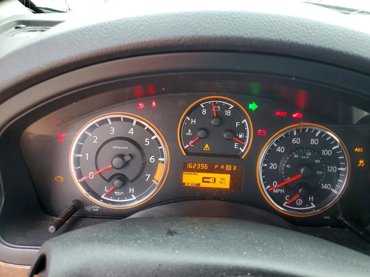 2015 NISSAN ARMADA SV photo 9