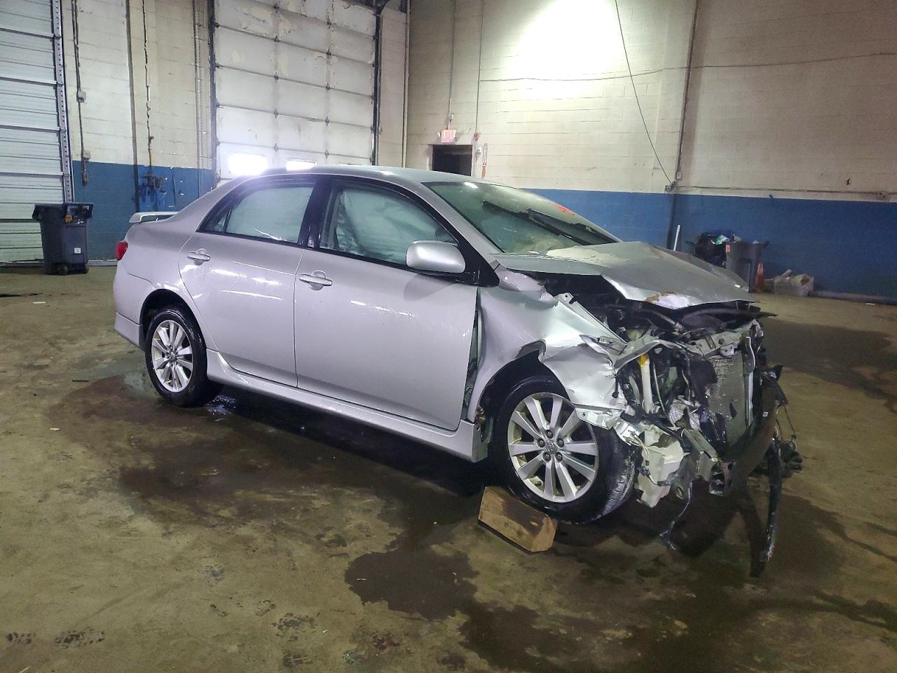 2010 TOYOTA COROLLA BASE photo 4