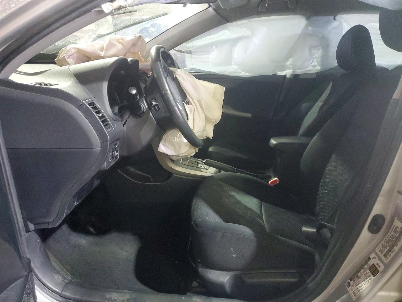 2010 TOYOTA COROLLA BASE photo 7
