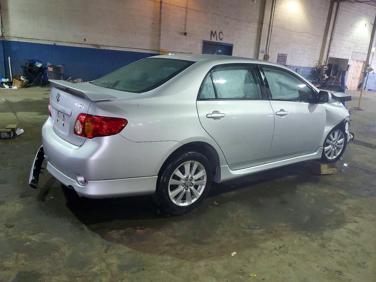 2010 TOYOTA COROLLA BASE photo 3