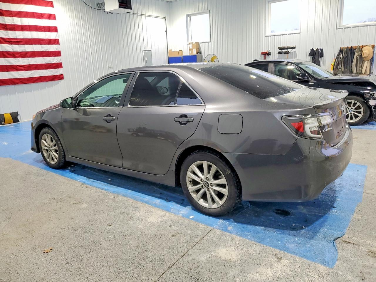 2014 TOYOTA CAMRY L photo 2