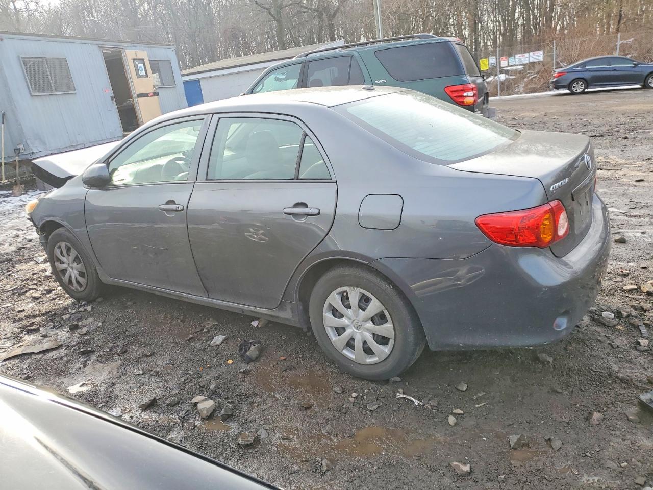 2010 TOYOTA COROLLA BASE photo 2