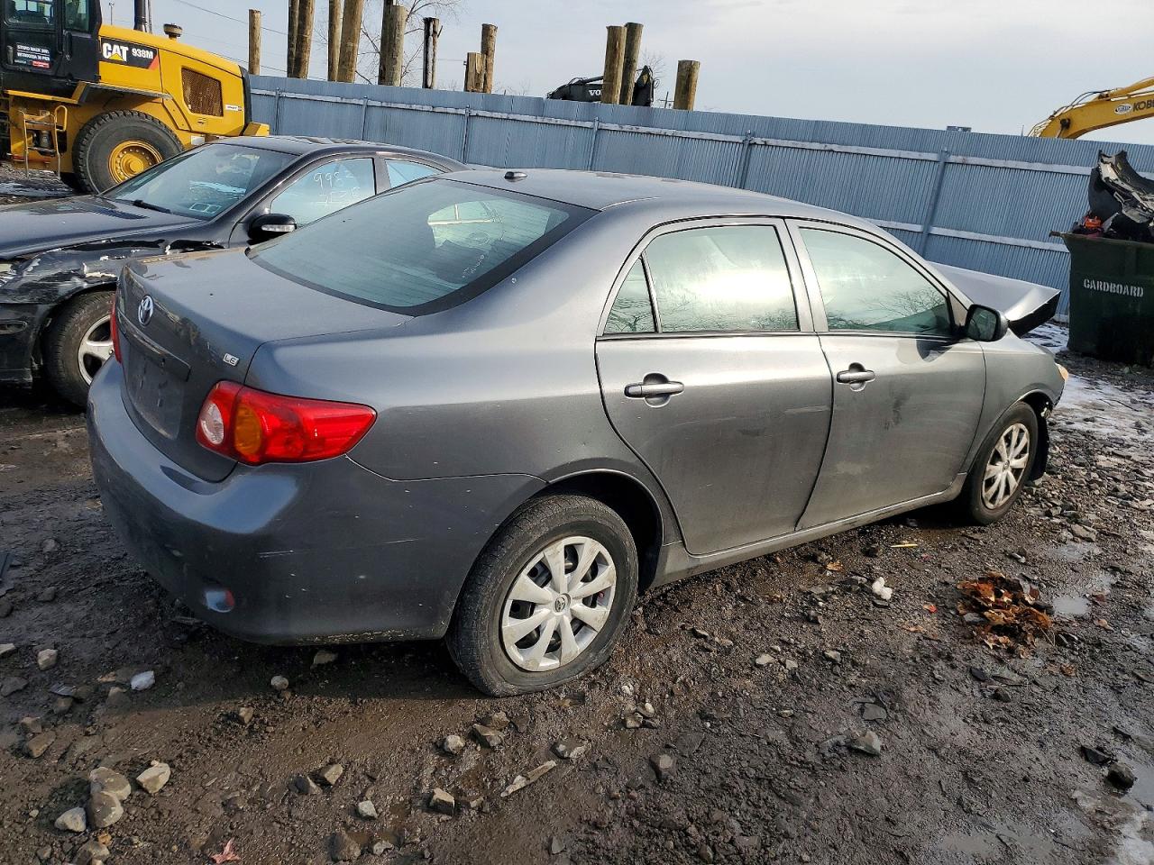 2010 TOYOTA COROLLA BASE photo 3