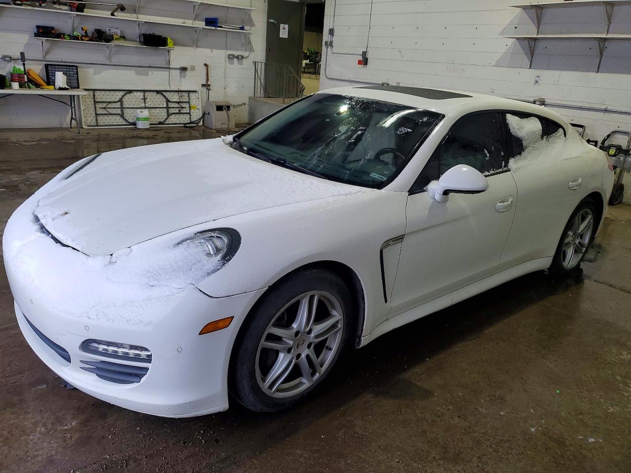 2011 PORSCHE PANAMERA