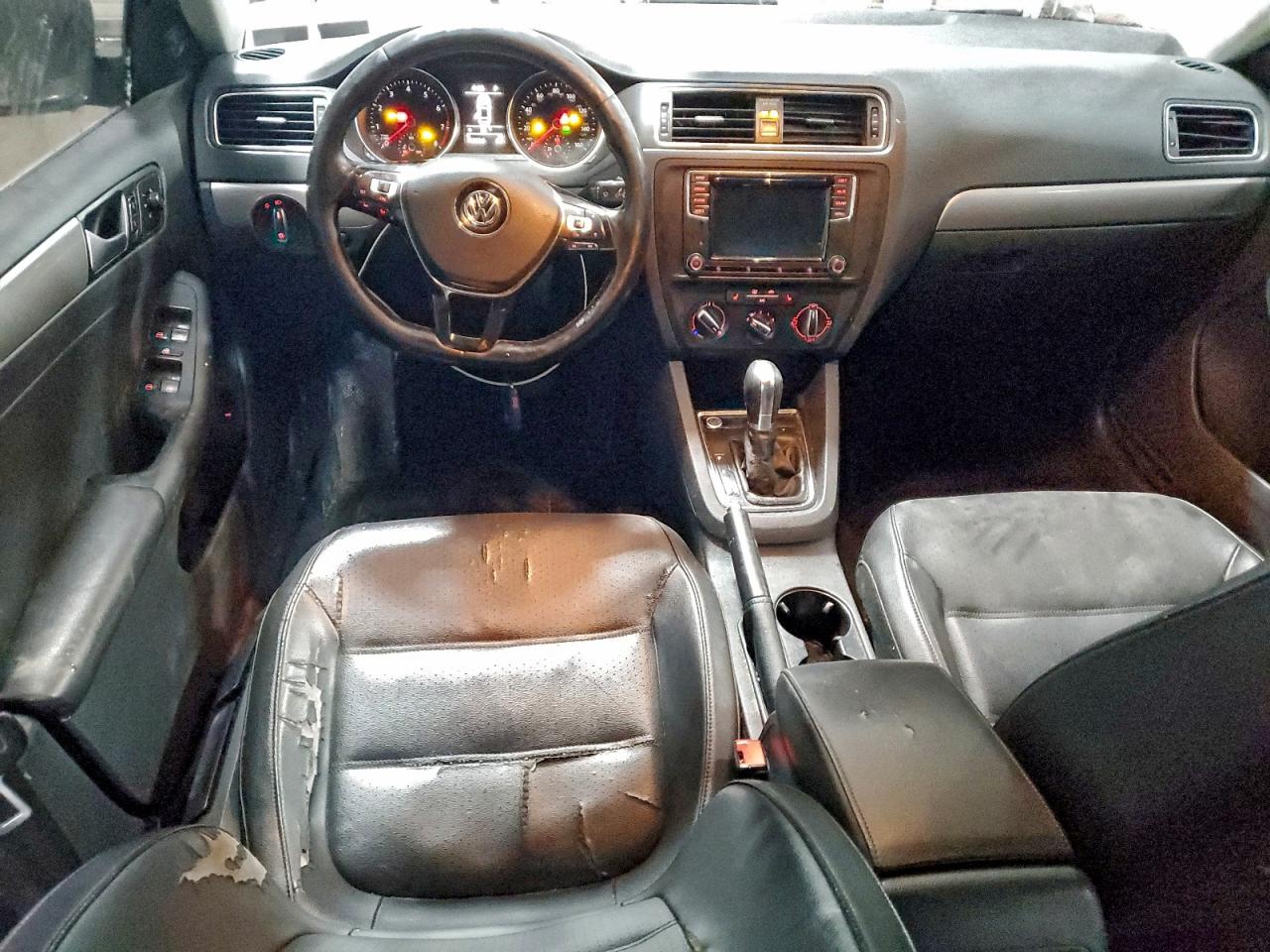 2017 VOLKSWAGEN JETTA SE photo 8