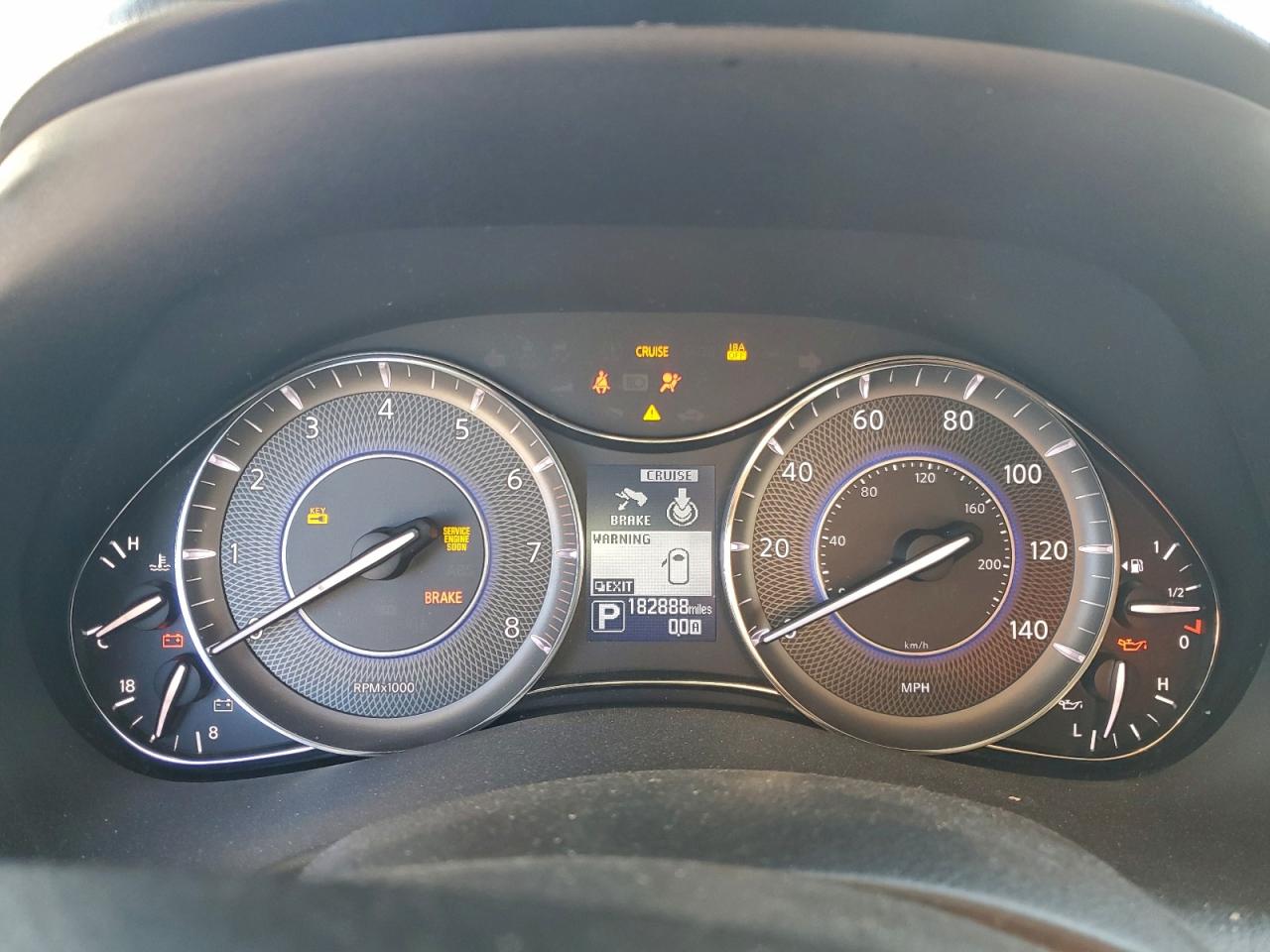 2013 INFINITI QX56 photo 9