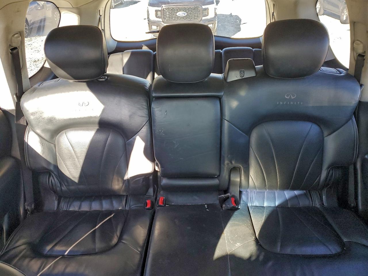 2013 INFINITI QX56 photo 10