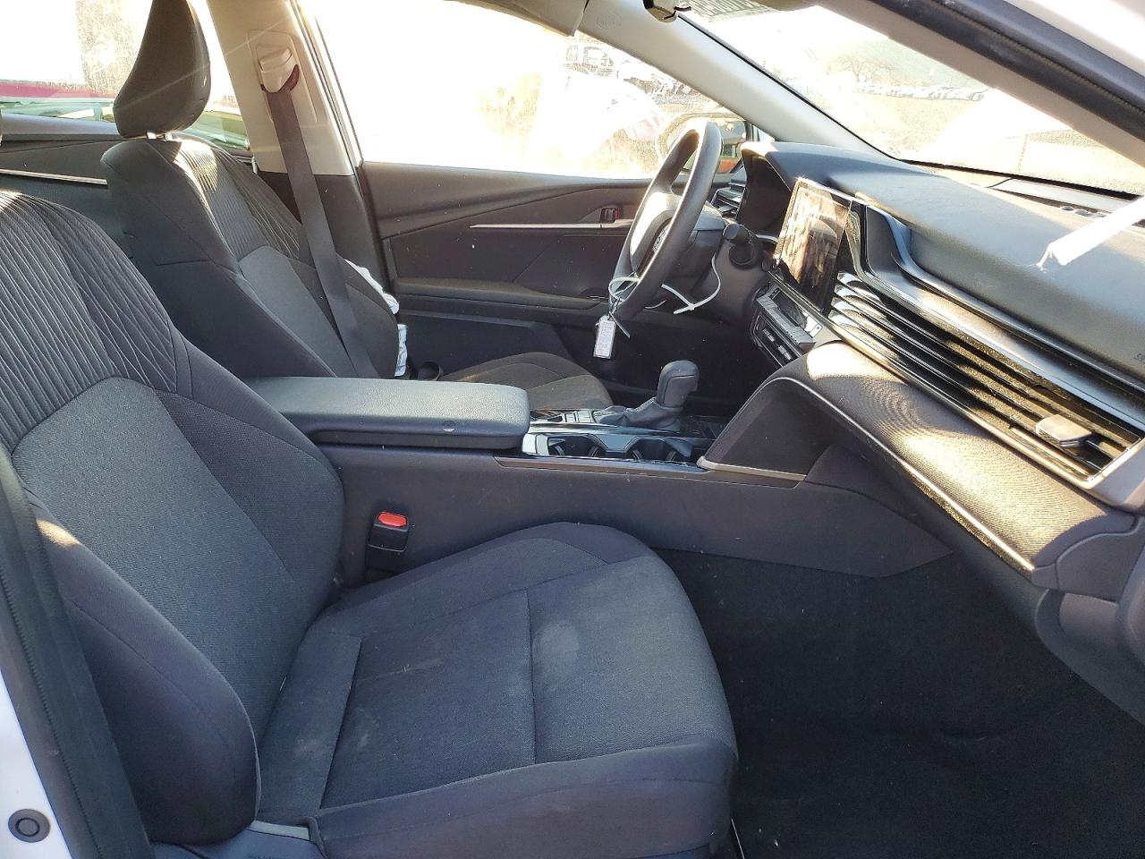 2025 TOYOTA CAMRY XSE photo 7