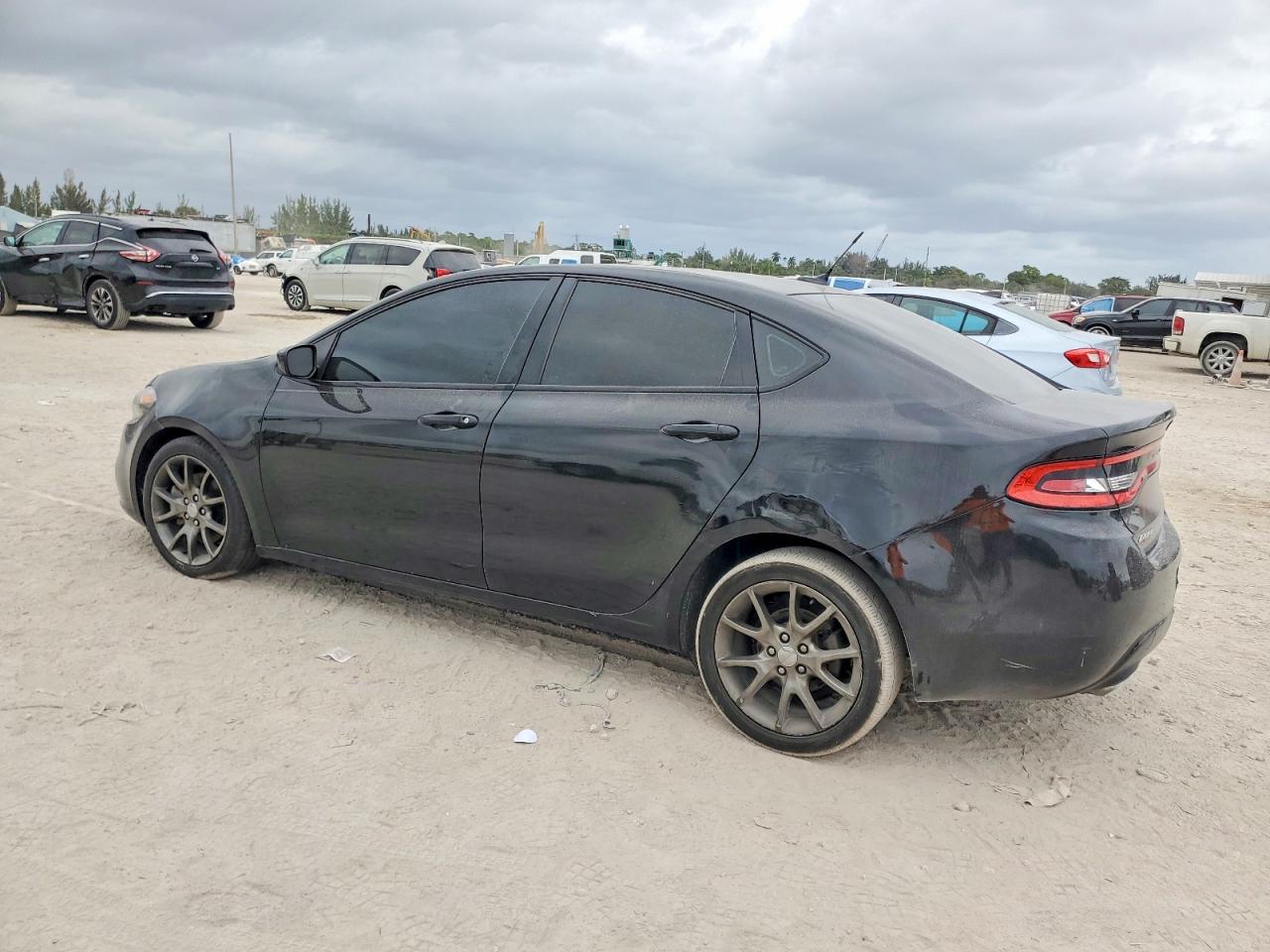 2013 DODGE DART photo 2