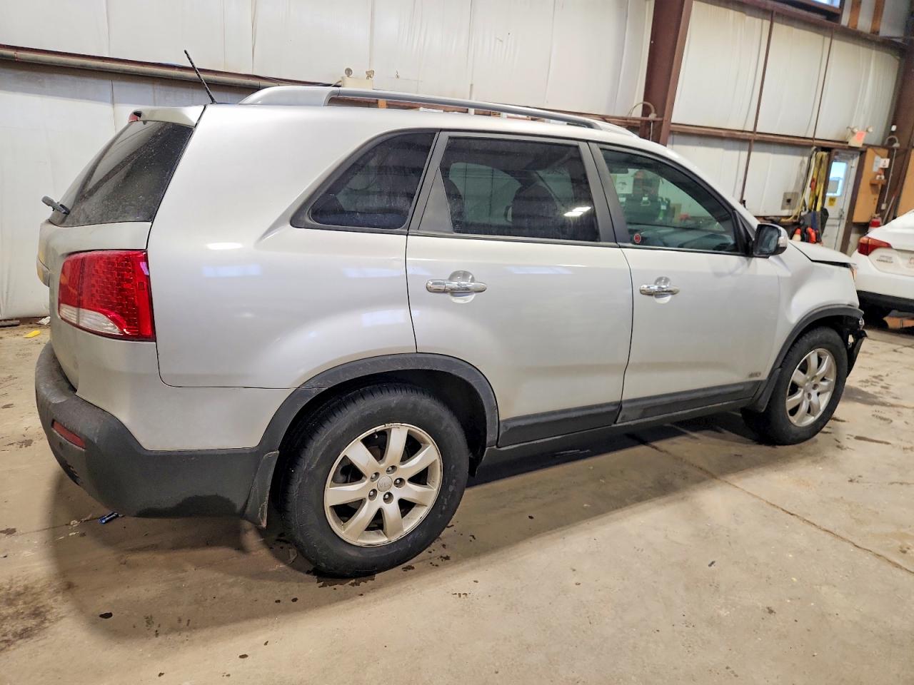 2012 KIA SORENTO BASE photo 3