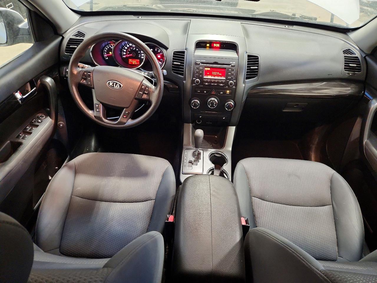 2012 KIA SORENTO BASE photo 8