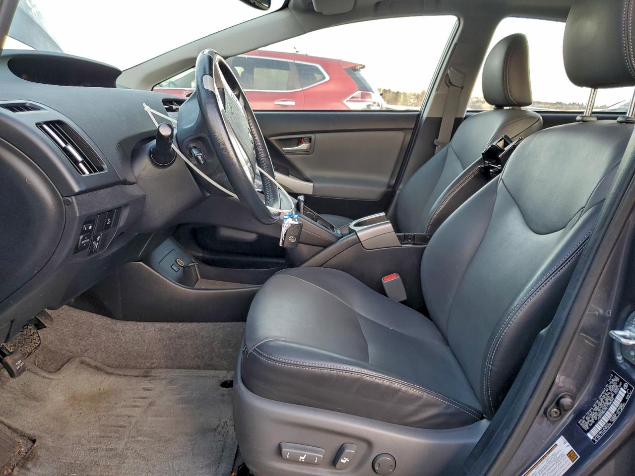 2014 TOYOTA PRIUS photo 7