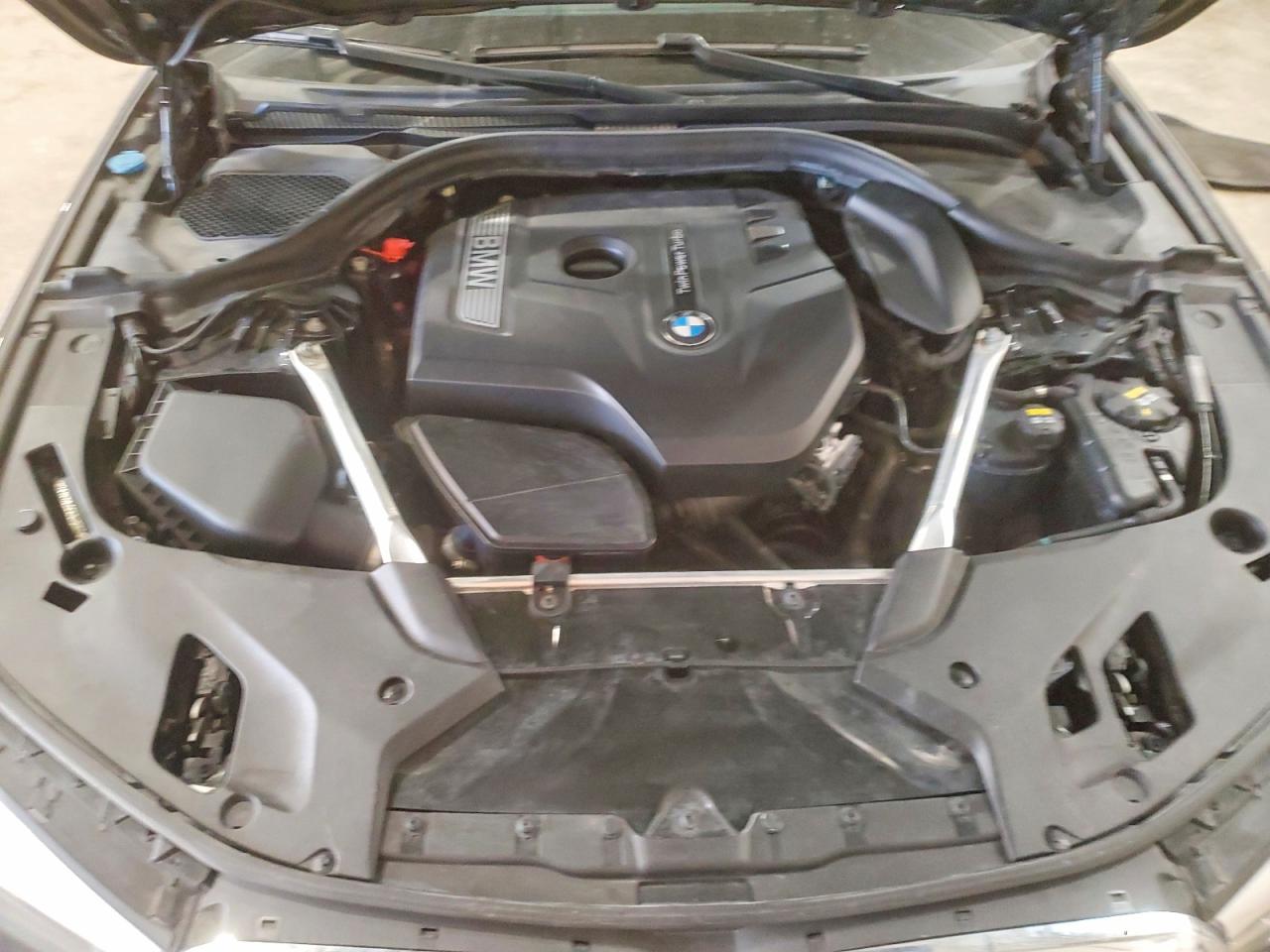 2019 BMW 530 XI photo 11