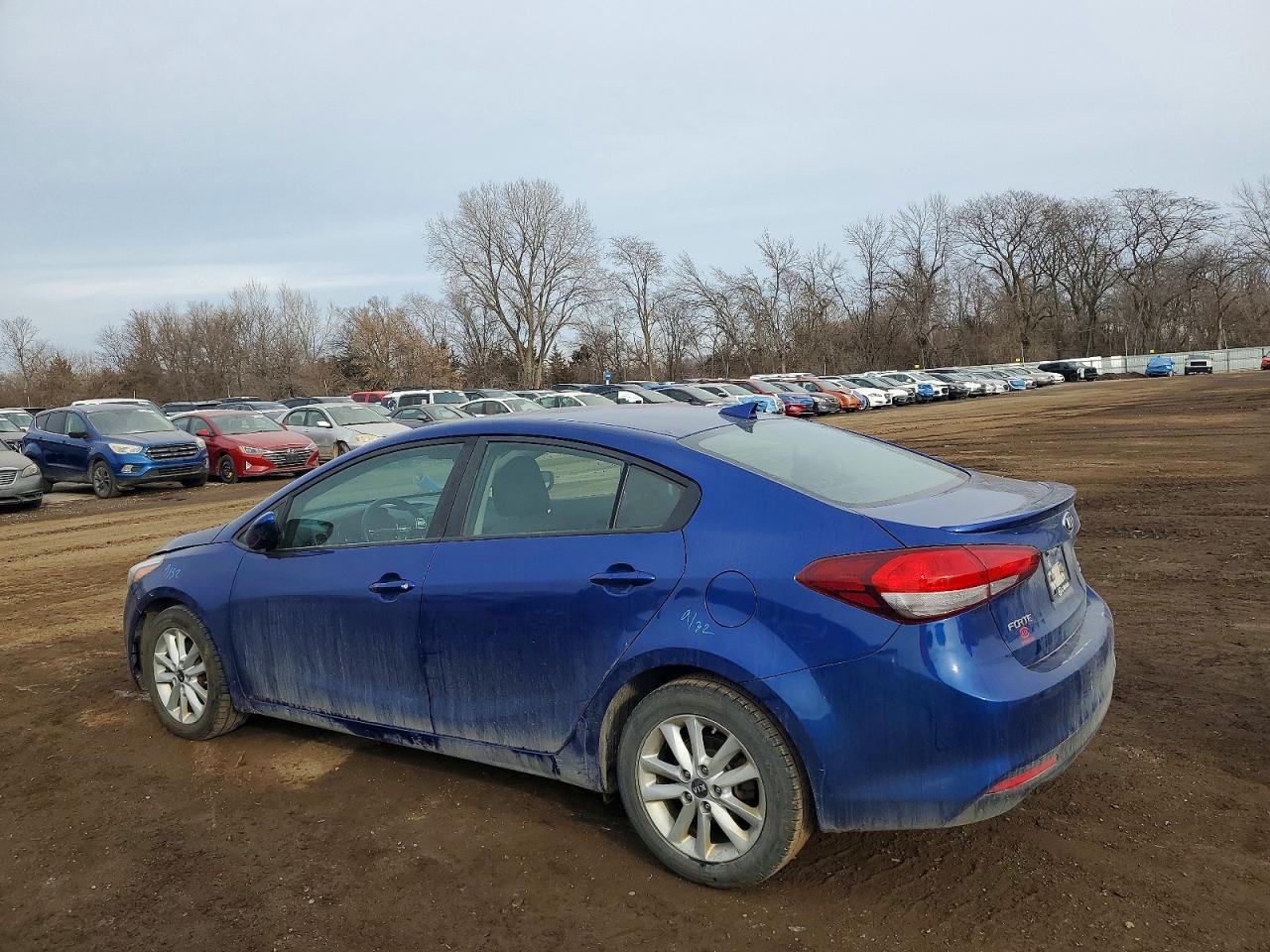 2017 KIA FORTE LX photo 3