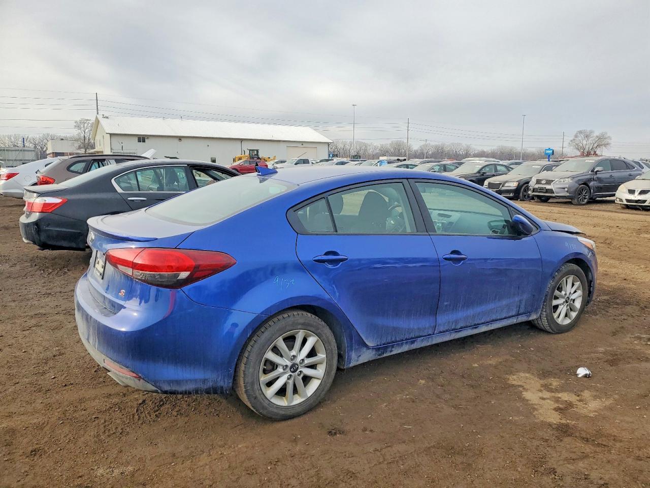 2017 KIA FORTE LX photo 5