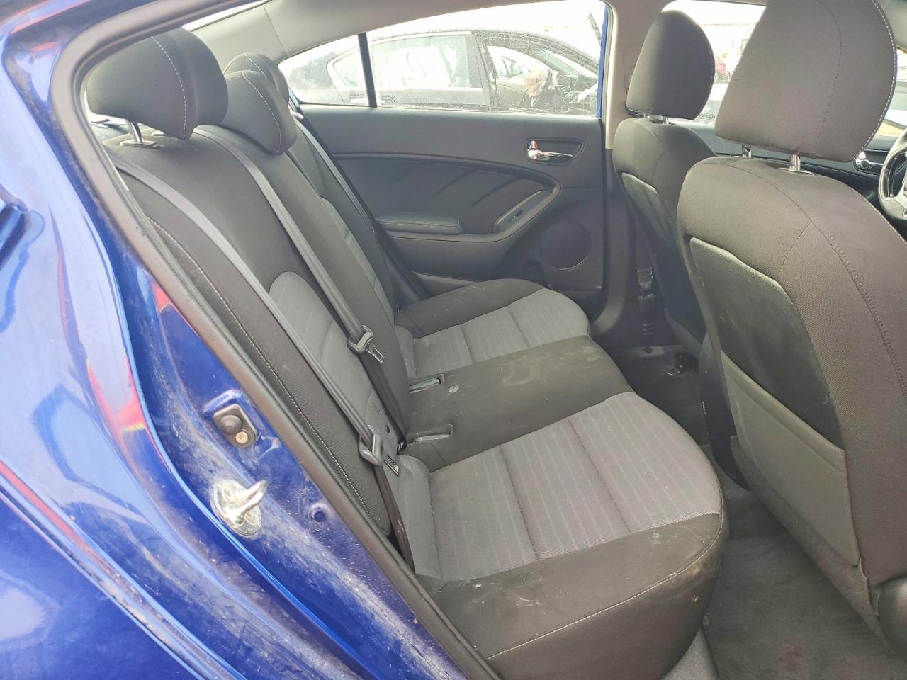 2017 KIA FORTE LX photo 19