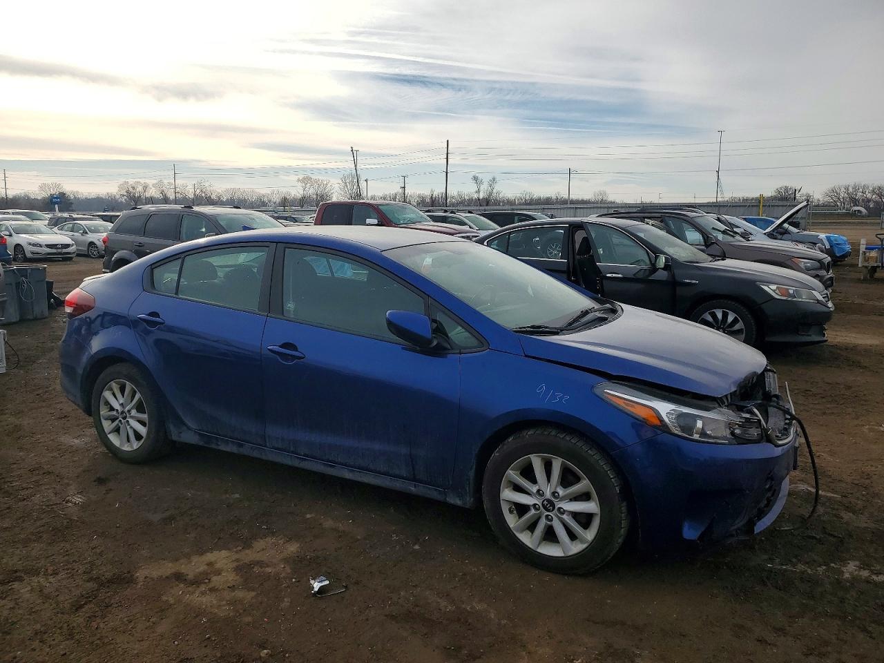 2017 KIA FORTE LX photo 7