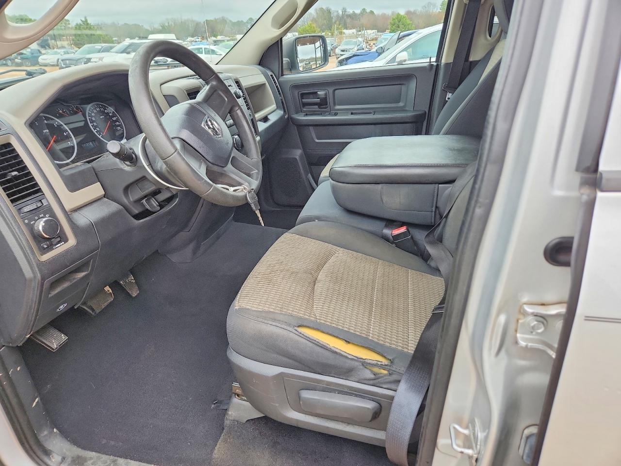 2011 DODGE RAM 1500 photo 7