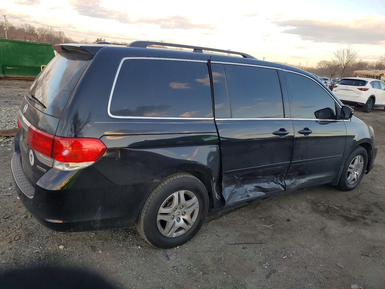2010 HONDA ODYSSEY TOURING photo 3