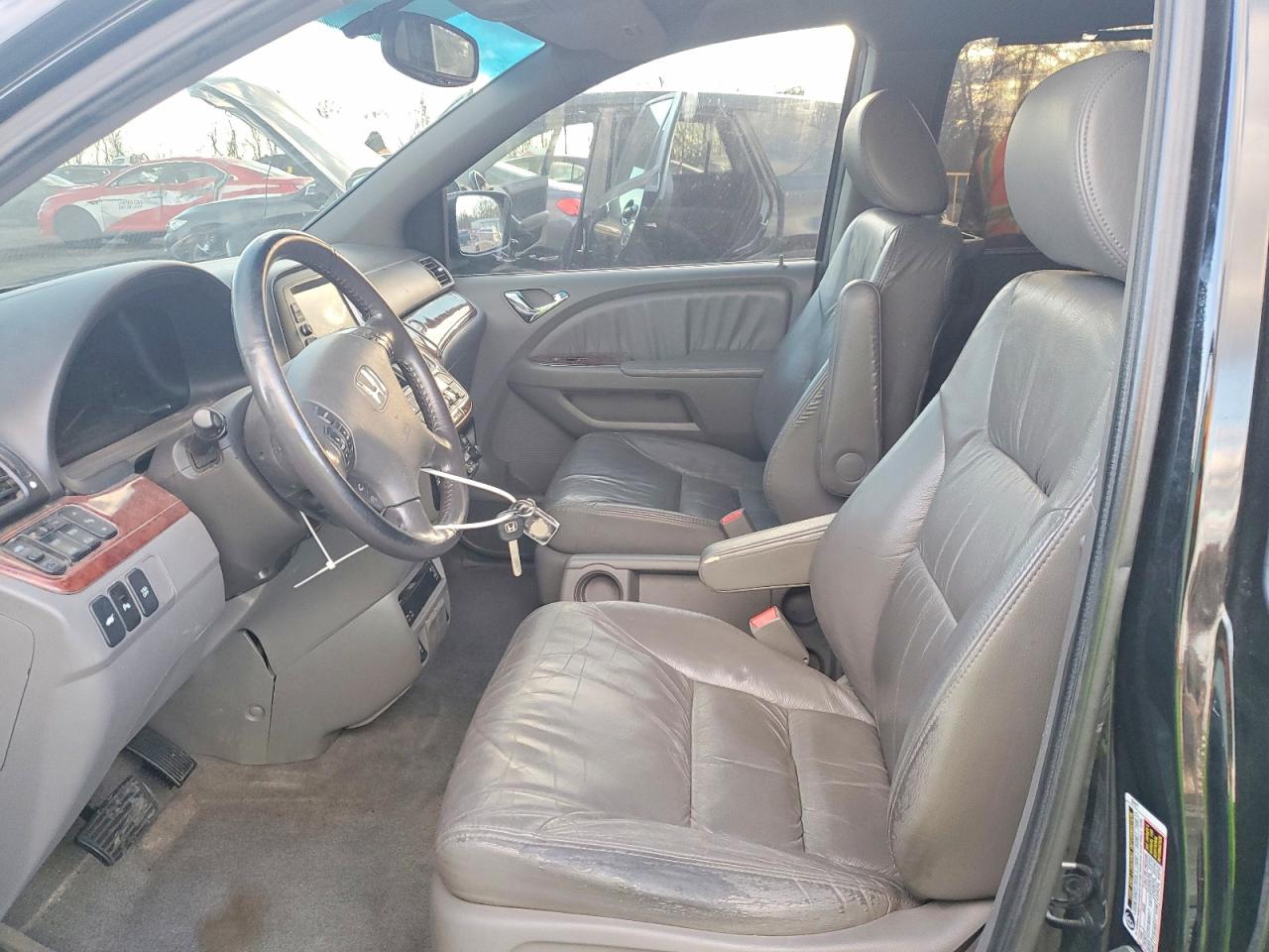 2010 HONDA ODYSSEY TOURING photo 7