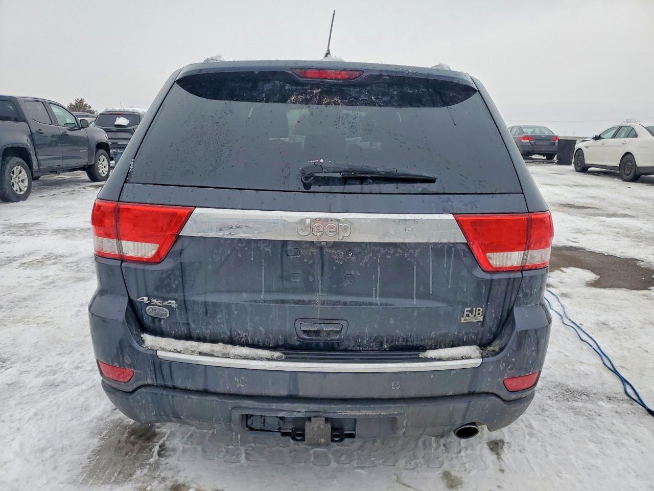 2012 JEEP GRAND CHEROKEE OVERLAND photo 6