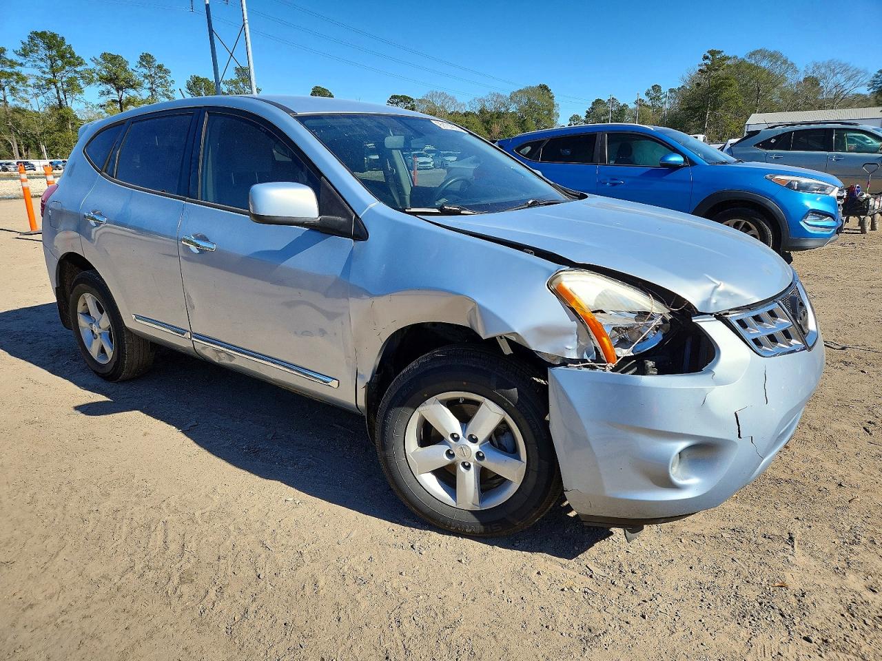 2013 NISSAN ROGUE S photo 4