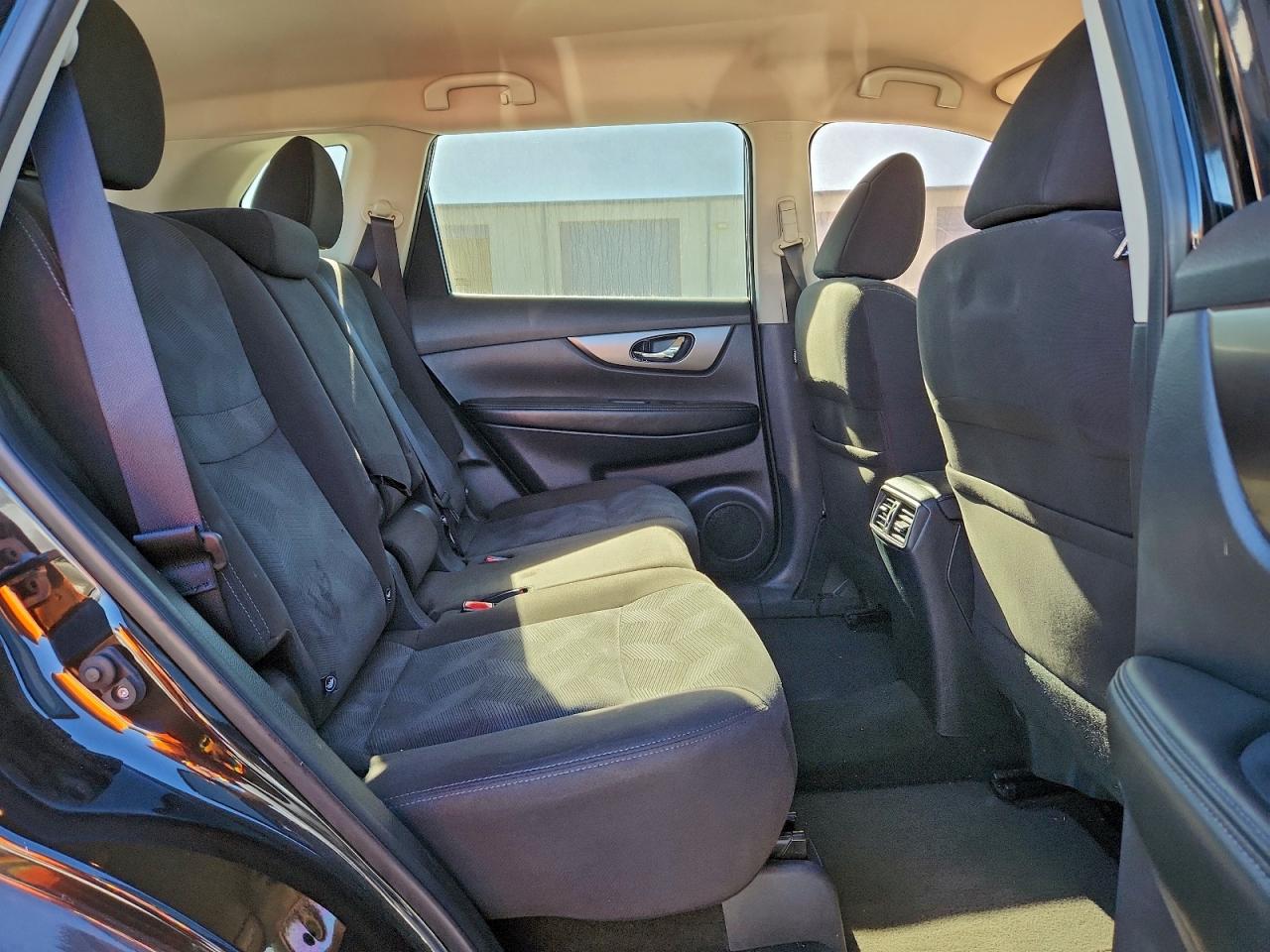 2016 NISSAN ROGUE S photo 10