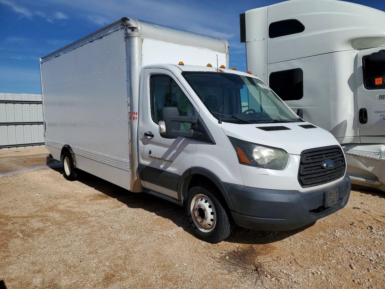2016 FORD TRANSIT BOX TRUCK photo 4
