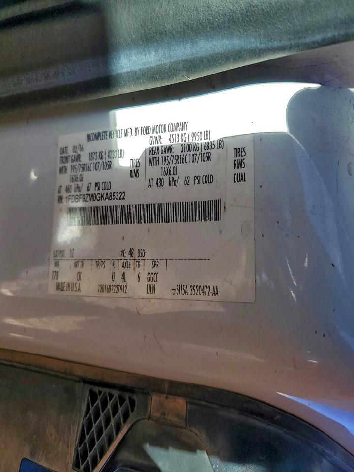 2016 FORD TRANSIT BOX TRUCK photo 12