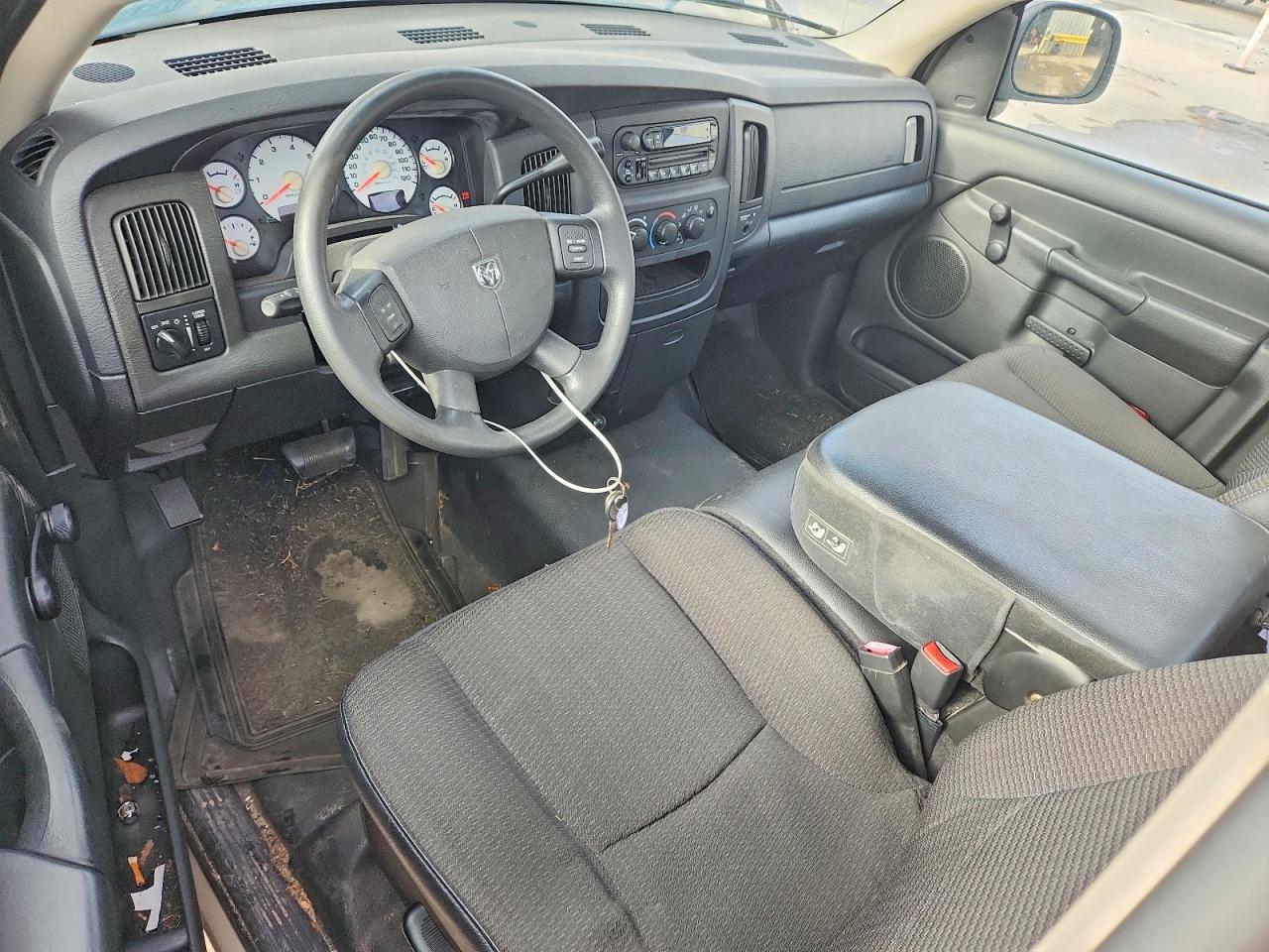 2004 DODGE RAM 1500 ST photo 8