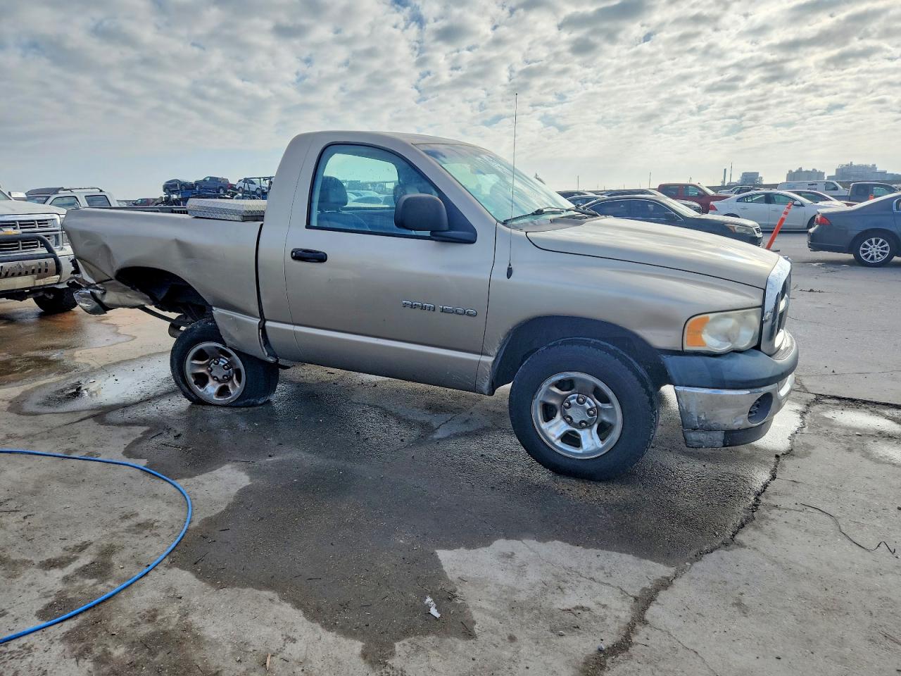 2004 DODGE RAM 1500 ST photo 4