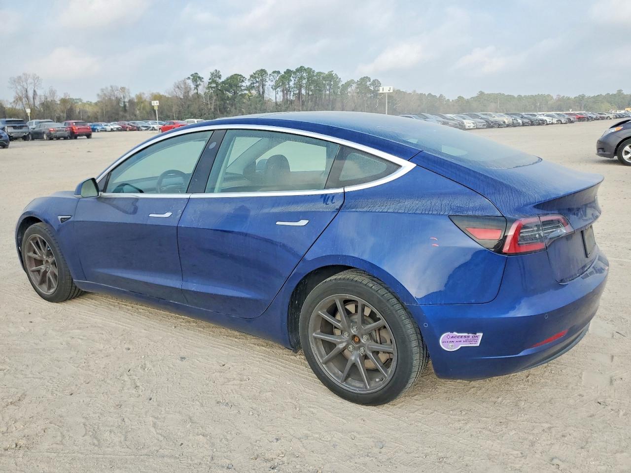 2019 TESLA MODEL 3 photo 3