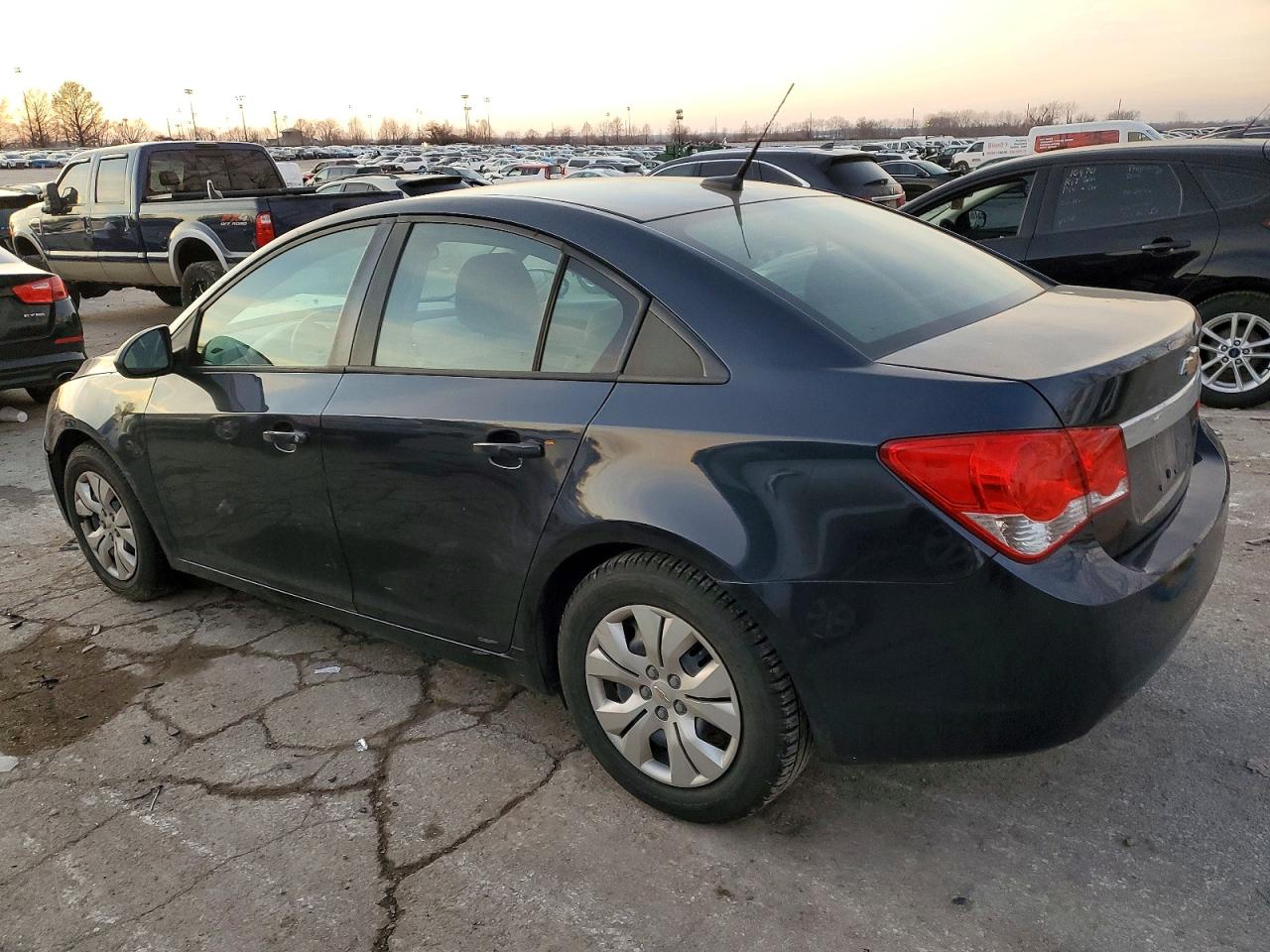 2014 CHEVROLET CRUZE LS photo 2