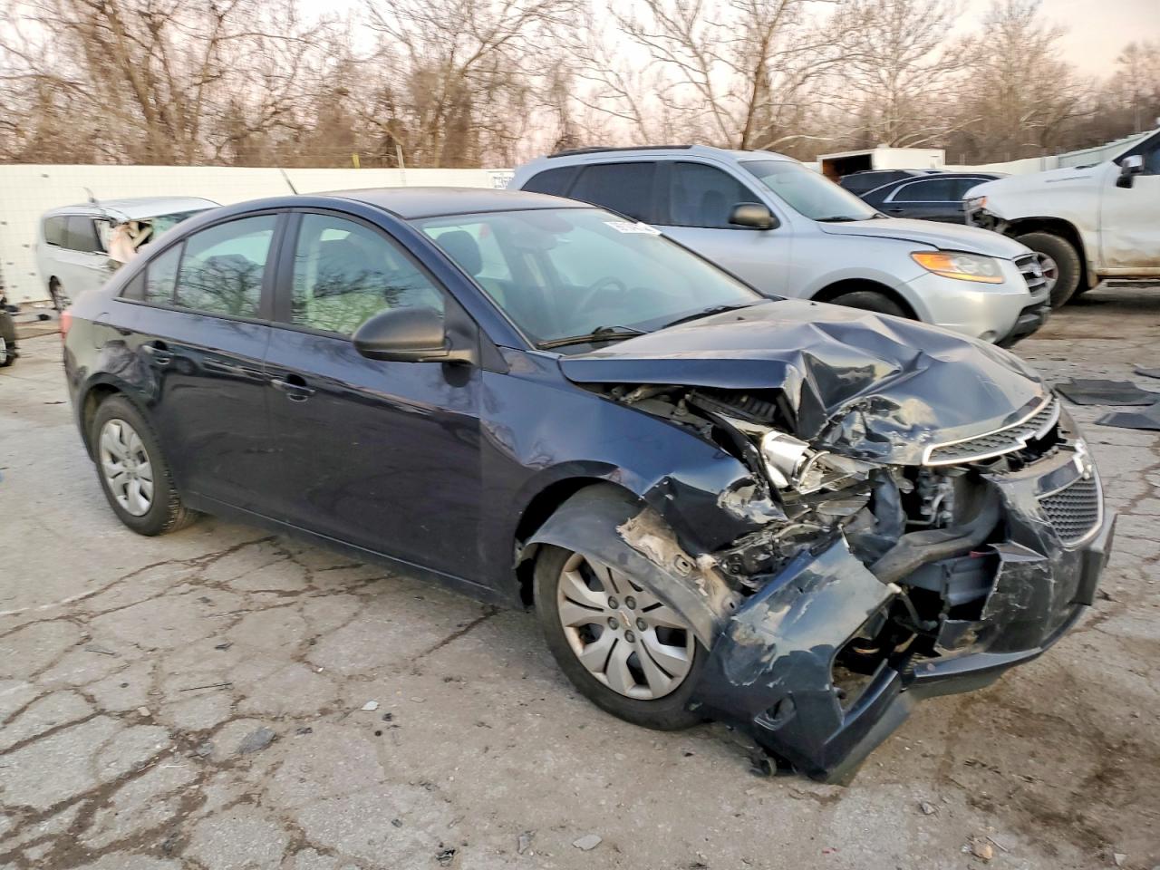2014 CHEVROLET CRUZE LS photo 4