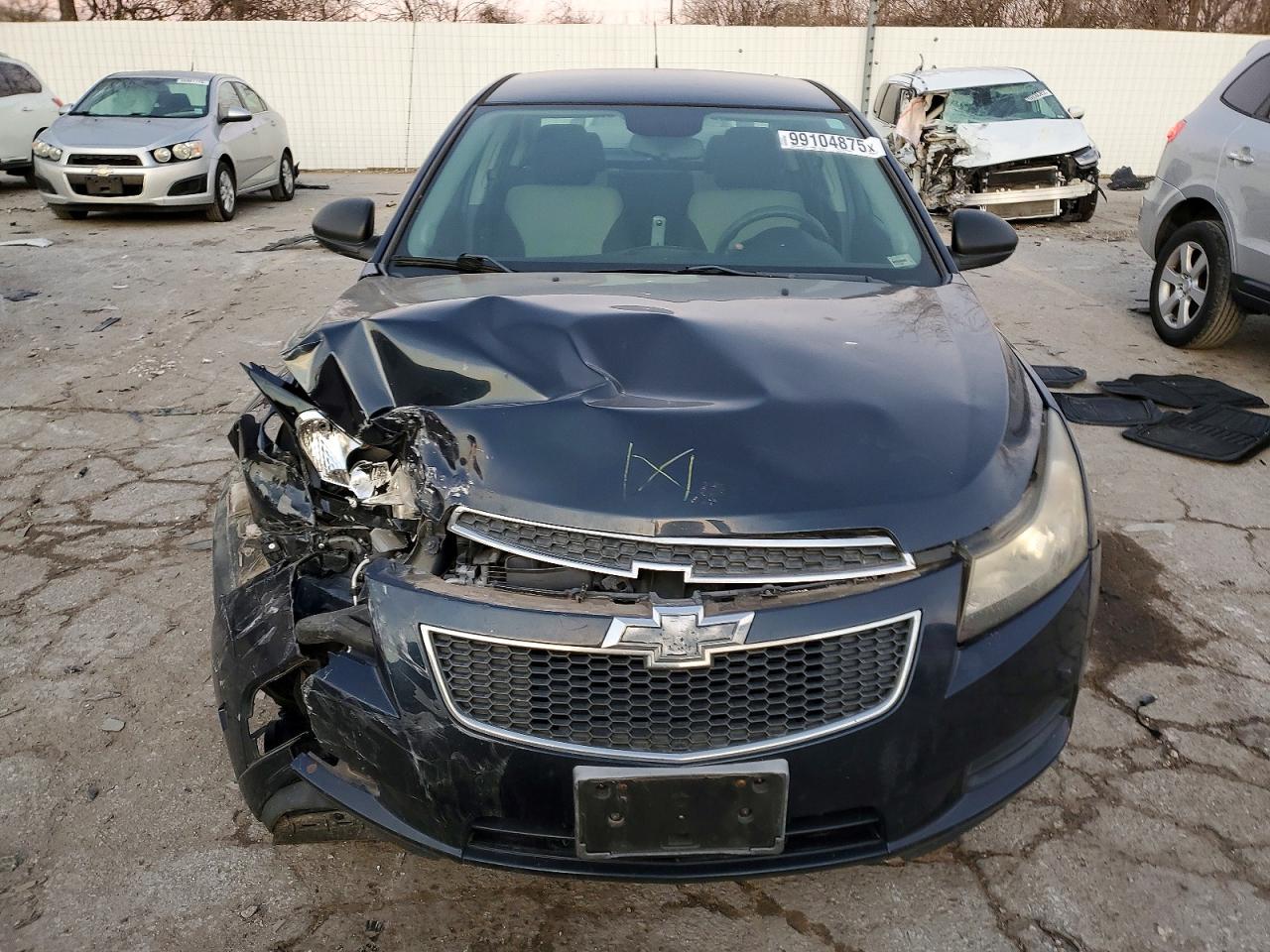 2014 CHEVROLET CRUZE LS photo 5