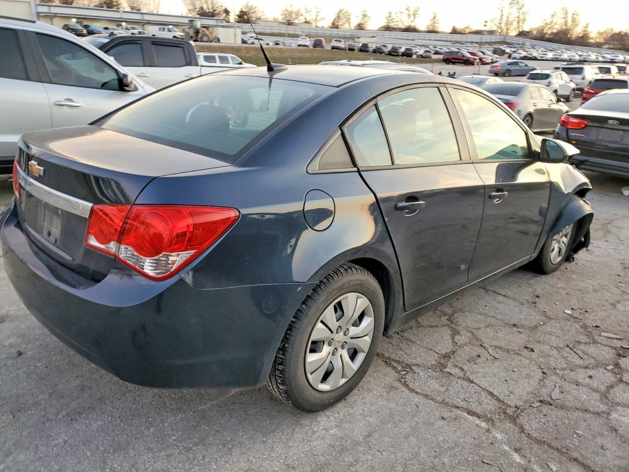 2014 CHEVROLET CRUZE LS photo 3