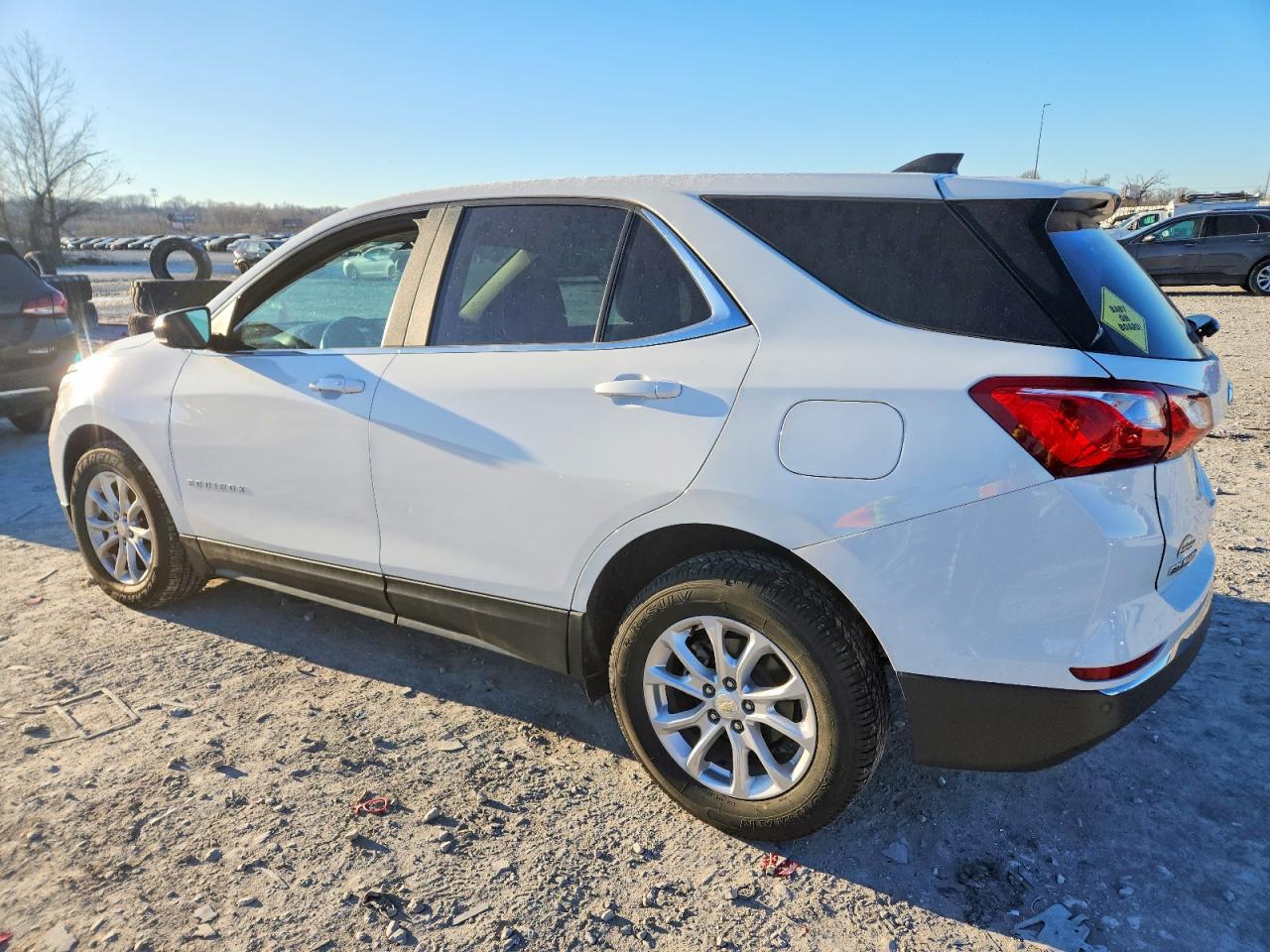 2021 CHEVROLET EQUINOX LT photo 2