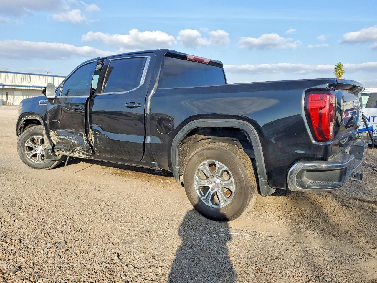 2019 GMC SIERRA C1500 SLE photo 2