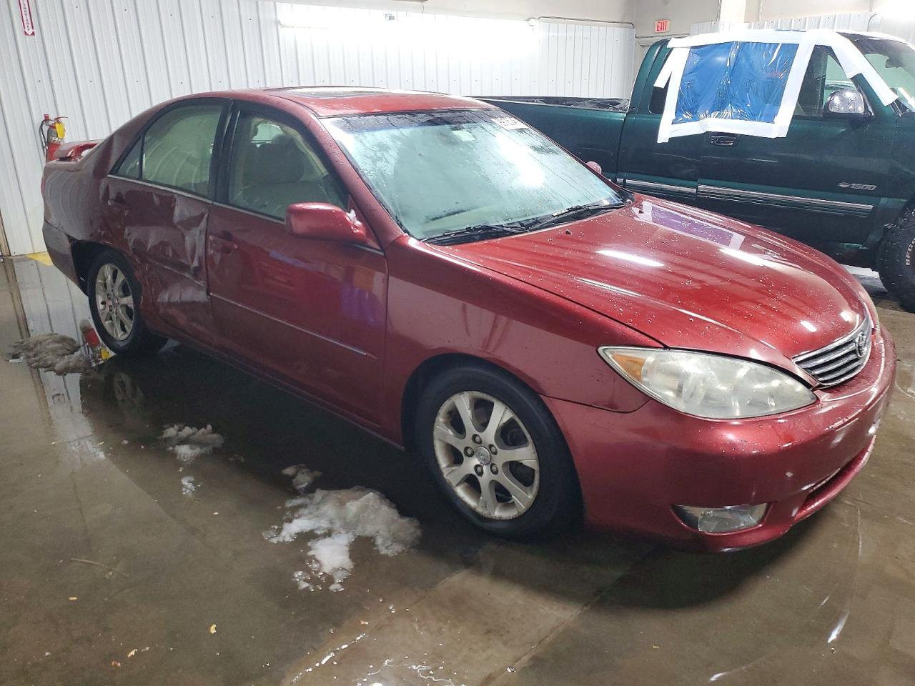 2005 TOYOTA CAMRY XLE V6 photo 7