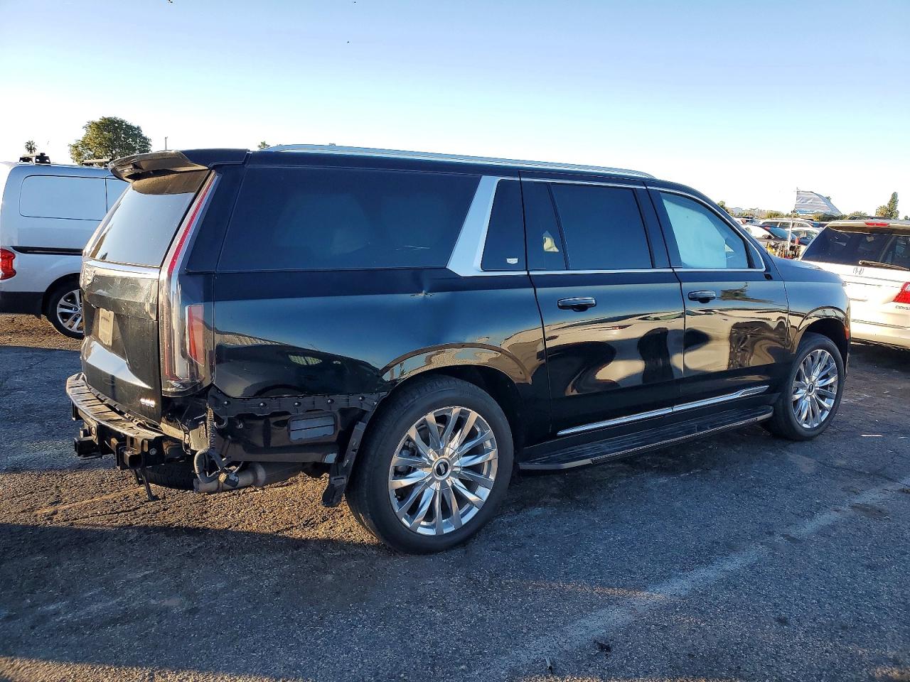 2023 CADILLAC ESCALADE ESV PREMIUM LUXURY photo 3