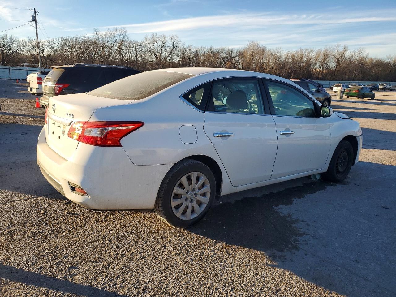 2018 NISSAN SENTRA S photo 3
