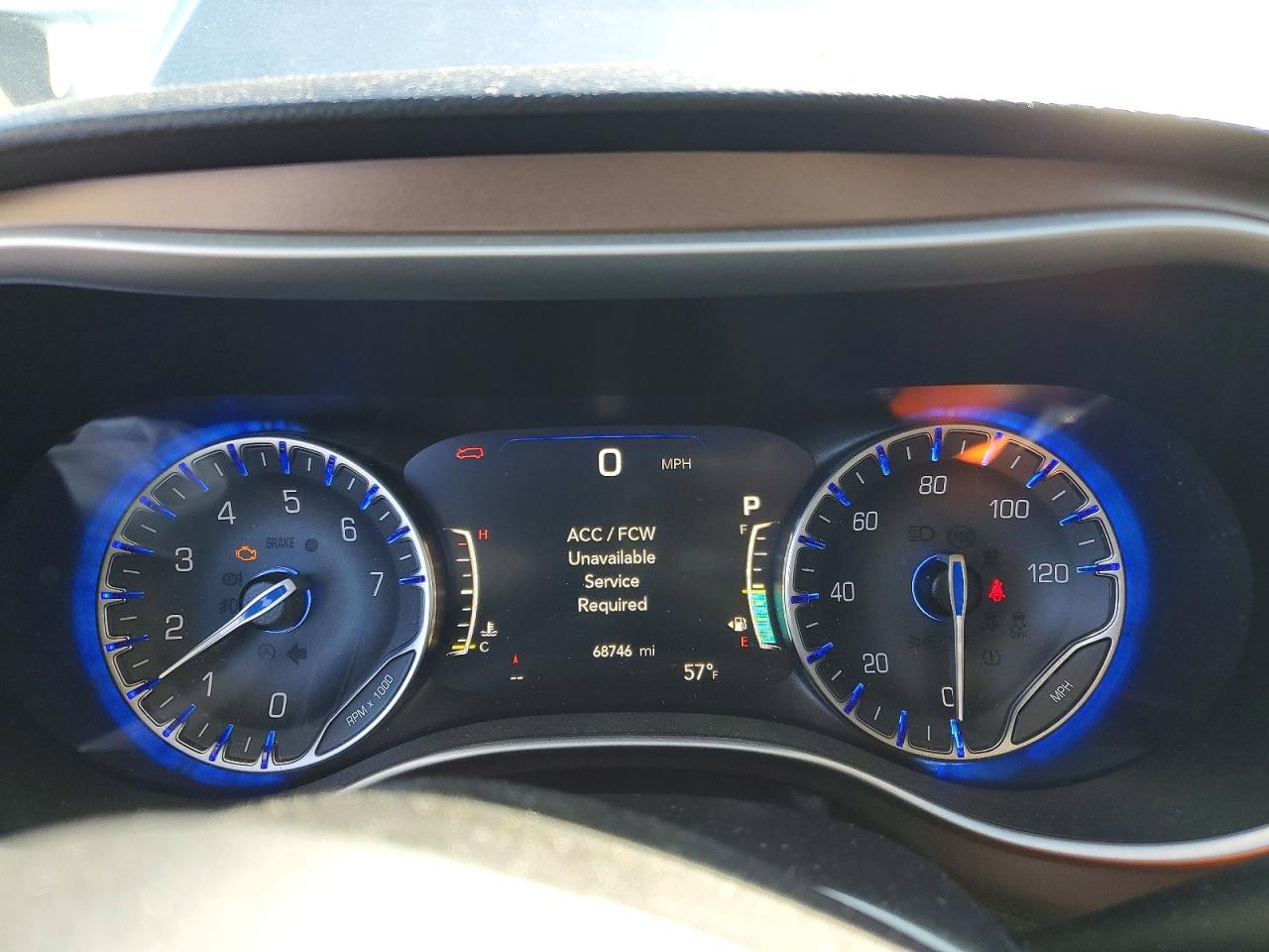 2019 CHRYSLER PACIFICA TOURING L photo 9